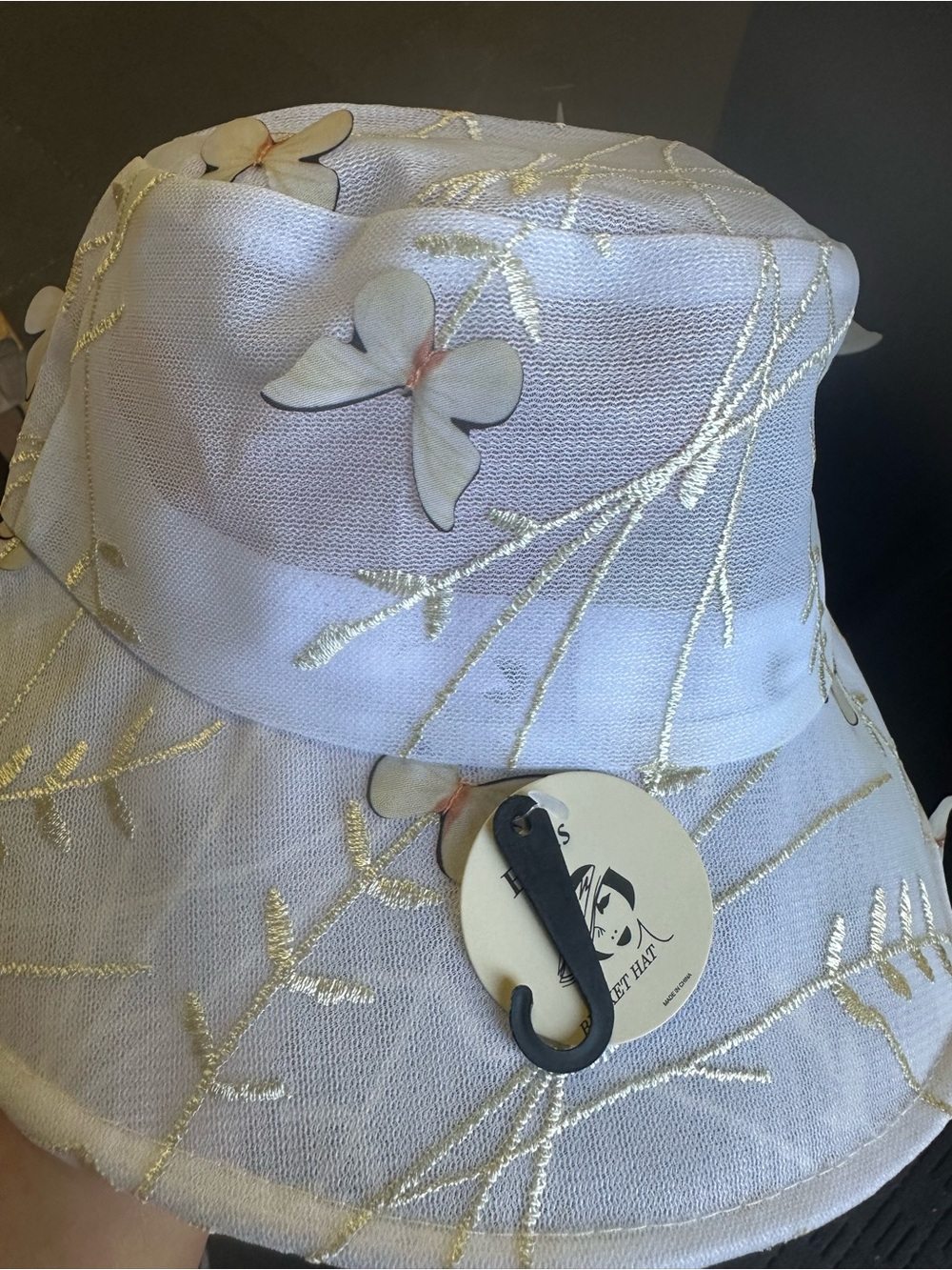 Women’s White Bucket Hat with 3D butterfly and Embroidery branch guides - Picture 5 of 9